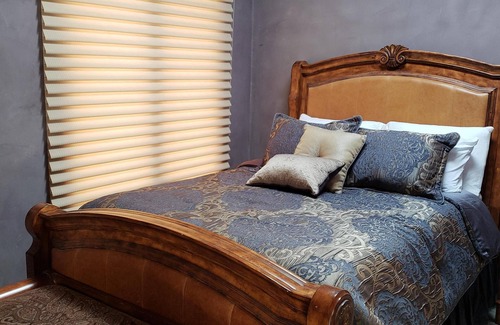 Albuquerque House | Gated Guest House near Rio Grande