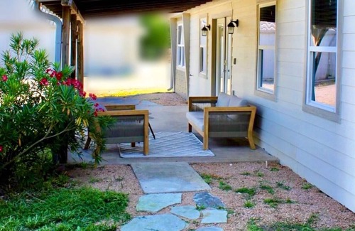 College Station House | Gated house just 3 Minutes away from Texas A&M University!