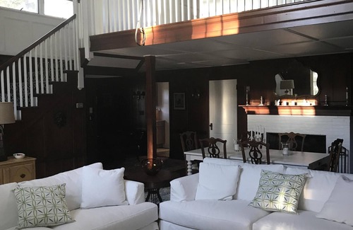 The Pines House | GATED LAKESIDE ESTATE DNTWN - HUGE POOL/YARD/POOL HOUSE - 2 BLKS @ OCEAN/BRDWLK!