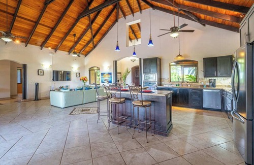 Playa Tortuga House | Gated Luxury-Sleeps 13-Ojochal-Near to beaches