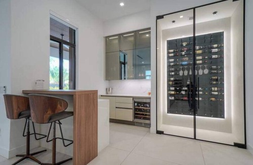 Palmetto Bay House | Gated Modern Miami Mansion w/Pool Gym Bar & Office