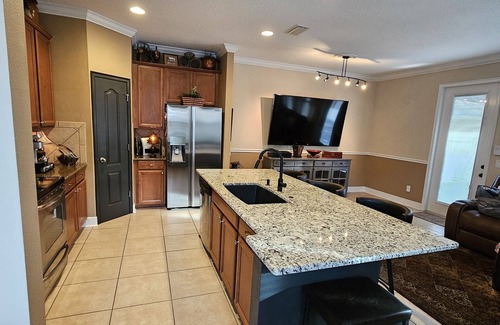 Sanford House | Gated, quiet 3 bdrm 3 bath townhome at Sanford, Heathrow & Lake Mary junction.