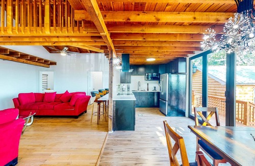 Princeton Cabin | Gated Ranch Home on 5 Acres with Lavon Lake Access, ATV Trails, Petting Zoo