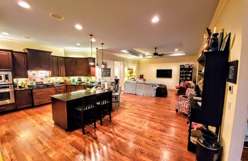 Reynolds Landing House | Gated Reynolds Direct Lake & Golf Front home. Large private Dock. Wide water.