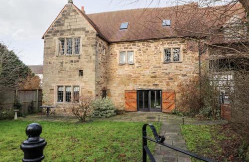 Polesworth House | Gatehouse Croft
