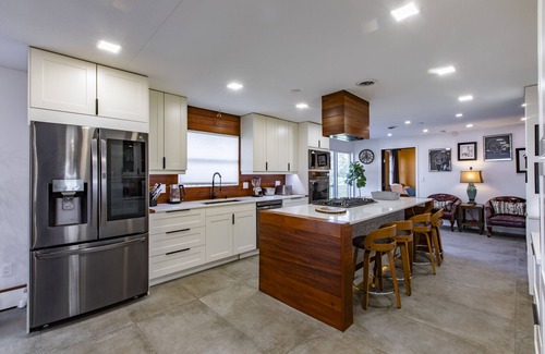 Rochester House | Gates Dr-Stylish and spacious house Near Mayo in Rochester best Neighborhood