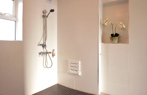 Donegal House | Gateway Lodge Donegal