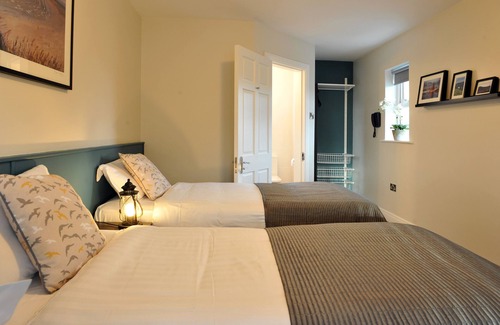 Donegal House | Gateway Lodge Donegal