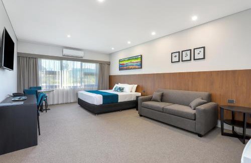 Vineyard Hotel | Gateway Motel