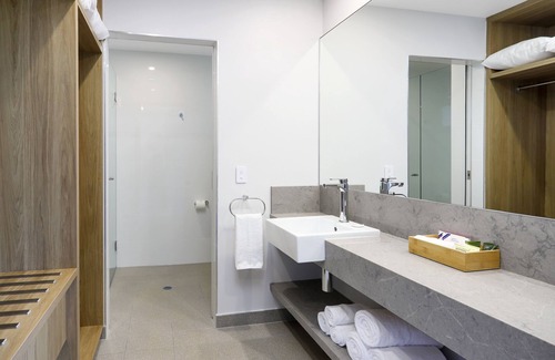 Vineyard Hotel | Gateway Motel