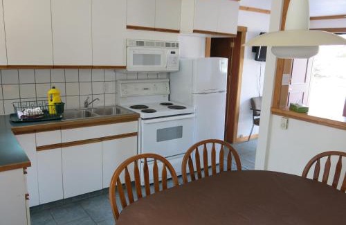 East Kootenay Hotel | Gateway Motel