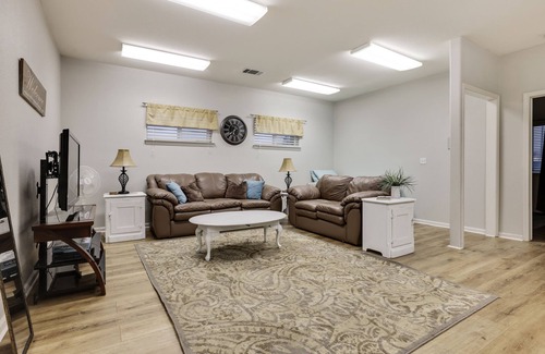 Springville Apartment | Gateway to Sequoia National Park, Golf, Springville
