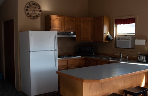 Wapiti Ski Chalet | Gateway to Shoshone & Yellowstone