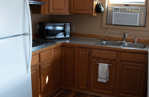 Wapiti Ski Chalet | Gateway to Shoshone & Yellowstone