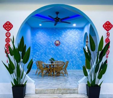 Larut House | Gather Here 62 5BR Town Center 5 Rooms