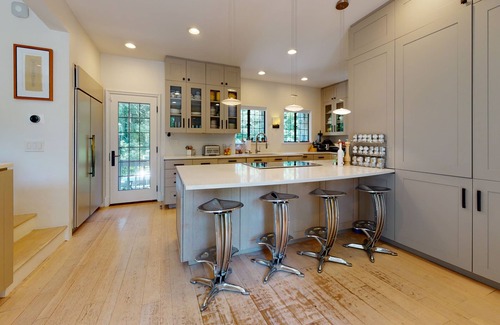 Rye House | Gather the Family - Resort Style Retreat w/private Pool & Beach/Boating access