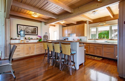 Pauwela House | Gather with Family or Friends at a Gorgeous Estate. Pool, Views - Permitted