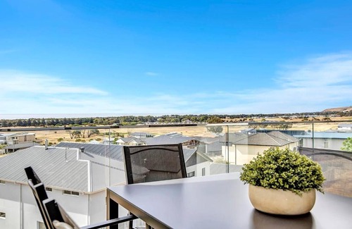 Normanville House | Gathering Tides - For Group Getaways by the Beach