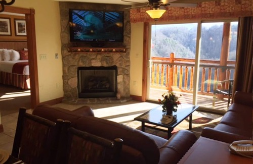 Gatlinburg Resort | Gatlinburg, New Year in the Smoky Mountains, 12/27/2025 thru 1/03/2026