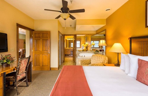 Gatlinburg Resort | Gatlinburg, New Year in the Smoky Mountains, 12/27/2025 thru 1/03/2026