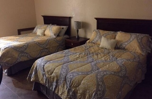 La Rose Hotel | Gators Inn