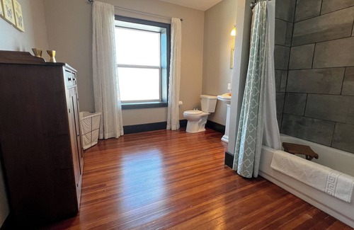 Hartington Hotel | Gatsby Hat wing at the downtown Historic Hotel Hartington !
