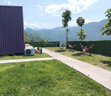 Ambrolauri Hotel | gauqmda
