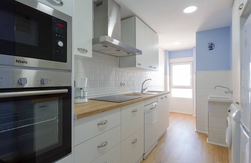 Cadiz Apartment | GAVIOTA Family Home free parking by Cadiz4Rentals