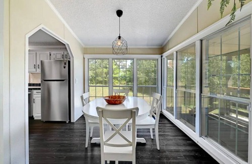 Smithville House | Gaviota Home in The Lost Pines