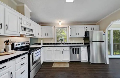 Smithville House | Gaviota Home in The Lost Pines