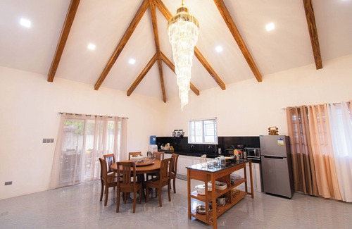 Dumaguete House | GAVS ABODE: Your Peaceful and Spacious Retreat in Dumaguete