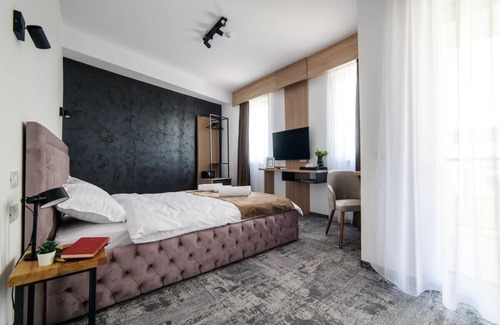 Timisoara Hotel | GBU Home - Pink Room 204