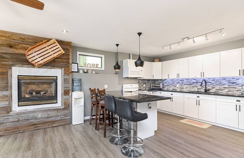 Arden House | GC Lake Forest View Cottage
