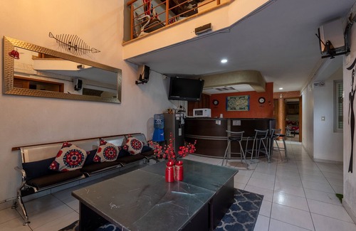 Guadalajara Municipality House | GDL Home with Roof, Ideal for Groups & Families