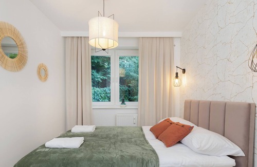 Dziaki Lesne Apartment | Gdynia Centrum Apartment by Renters