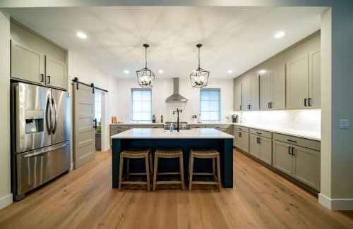 Surf Pines House | Gearhart Getaway - Gated Community Home w/Hot Tub, Walk to Beach