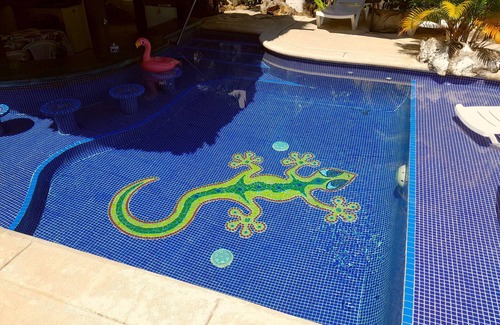 Lake Gardens House | GECKO "POOL SIDE" BUNGALOW-Boutique Resort -Stunning Pool- Airport Shuttle!