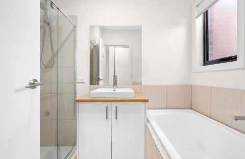 Bell Post Hill House | Geelong ReGen Living near City