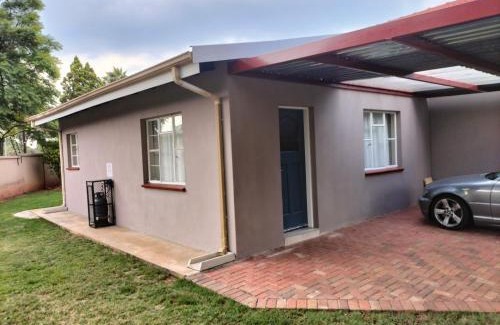 Greater Johannesburg Metropolitan Area House | GELET GUESTHOUSE