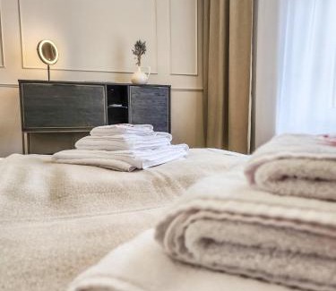 Luenen Apartment | GELI Homes L1 - 2x Zimmer, 2x Kingsize Bett, 1 bis 4 Personen, Parkplatz, TV, Wifi, top Küche, Kaffee, Tee