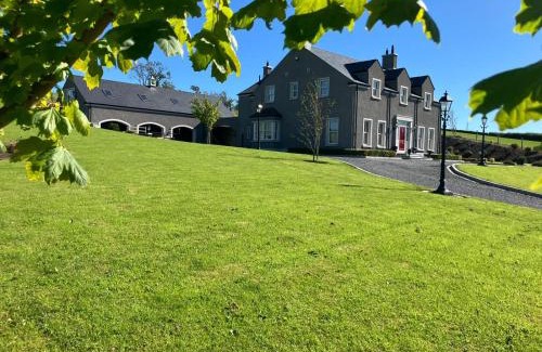 Banbridge Villa | Gelilah House