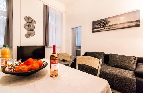 Lagymanyos Apartment | Gellért Premier Apartment