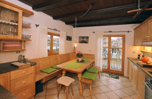 Bad Heilbrunn House | Gemütl. Ferienhaus, Holzofen, Große Terrasse, Finnische Sauna/haustierfreundlich