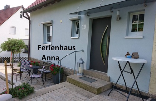 Windischeschenbach Apartment | Gemütlich eingerichtetes Feriendomizil mit Balkon in Neuhaus, der Hochburg des Zoiglbieres