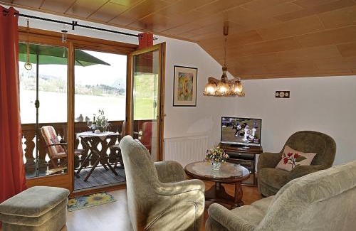 Saulgrub Apartment | Gemütliche Alpenwohnung in Altenau