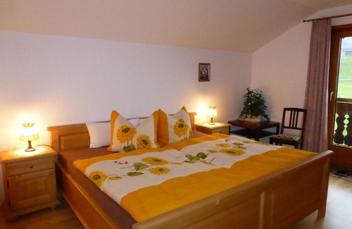 Saulgrub Apartment | Gemütliche Alpenwohnung in Altenau