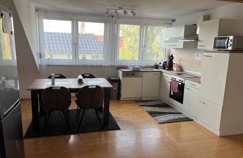 Langerringen Apartment | Gemütliche Dachgeschoss Wohnung