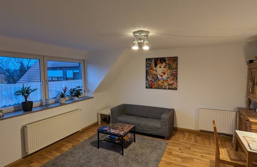 Pfalzdorf Apartment | Gemütliche Dachgeschoßwohnung mit 2 Schlafzimmern in Pfalzdorf