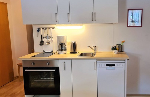 Oberschonau Apartment | Gemütliche und Ruhige Ferienwohnung Grünstein mit Garten zur Alleinnutzung
