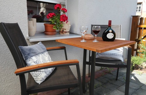Tauberbischofsheim Apartment | Gemütliche Ferienwohnung mit Sonnenterrasse & kostenfreiem WLAN